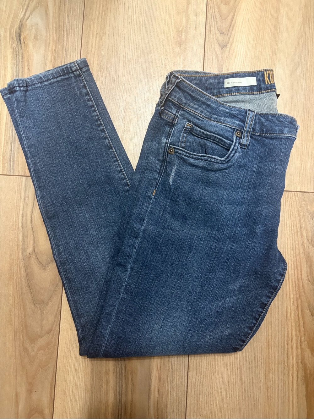 Kut from the Kloth Boyfriend Jeans in Medium Blue Wash